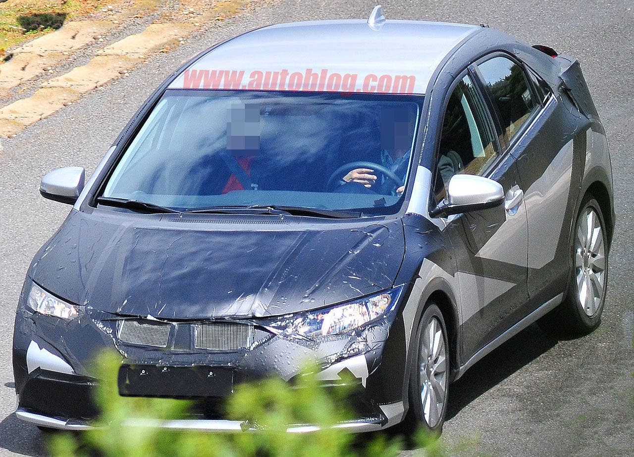 Spy Shots: Honda Civic five-door hatchback