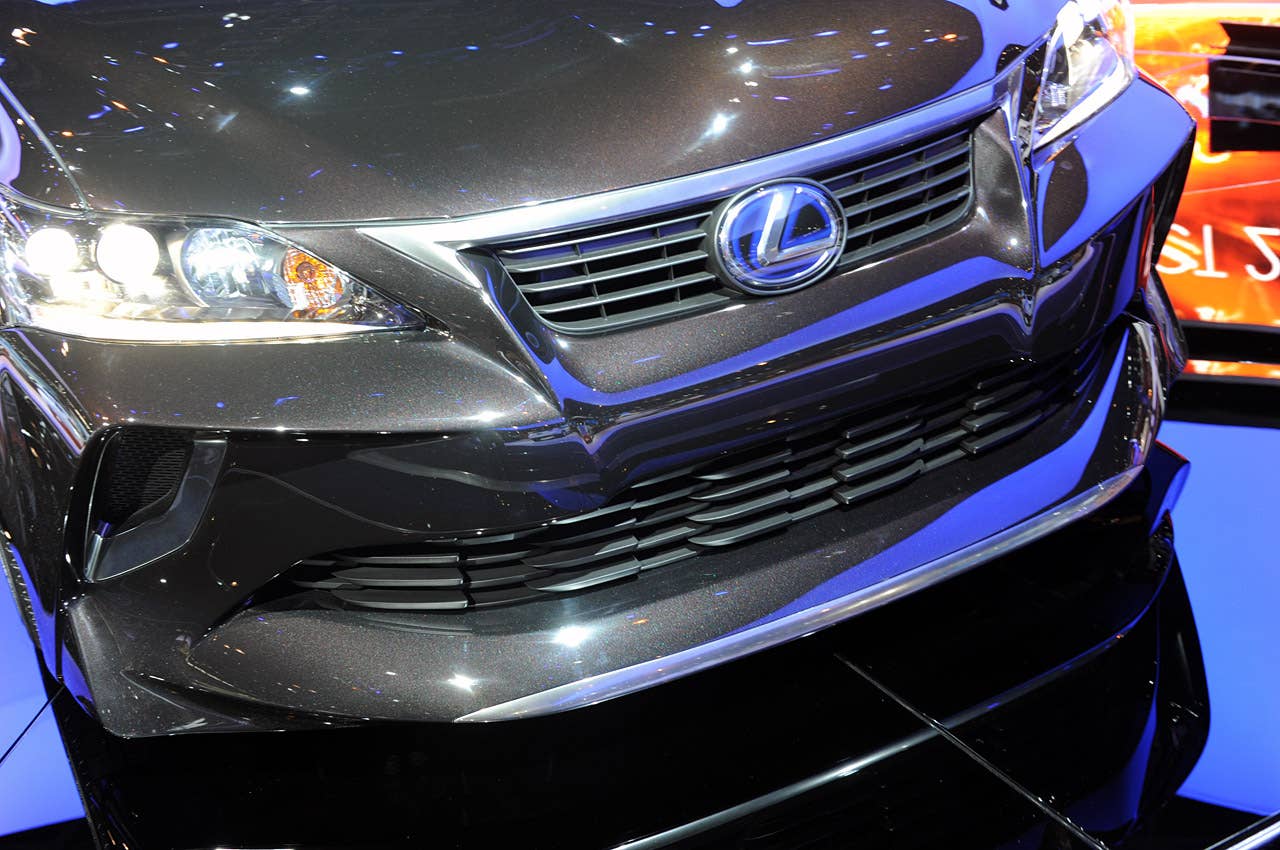 2011 Lexus CT 200h by Five Axis