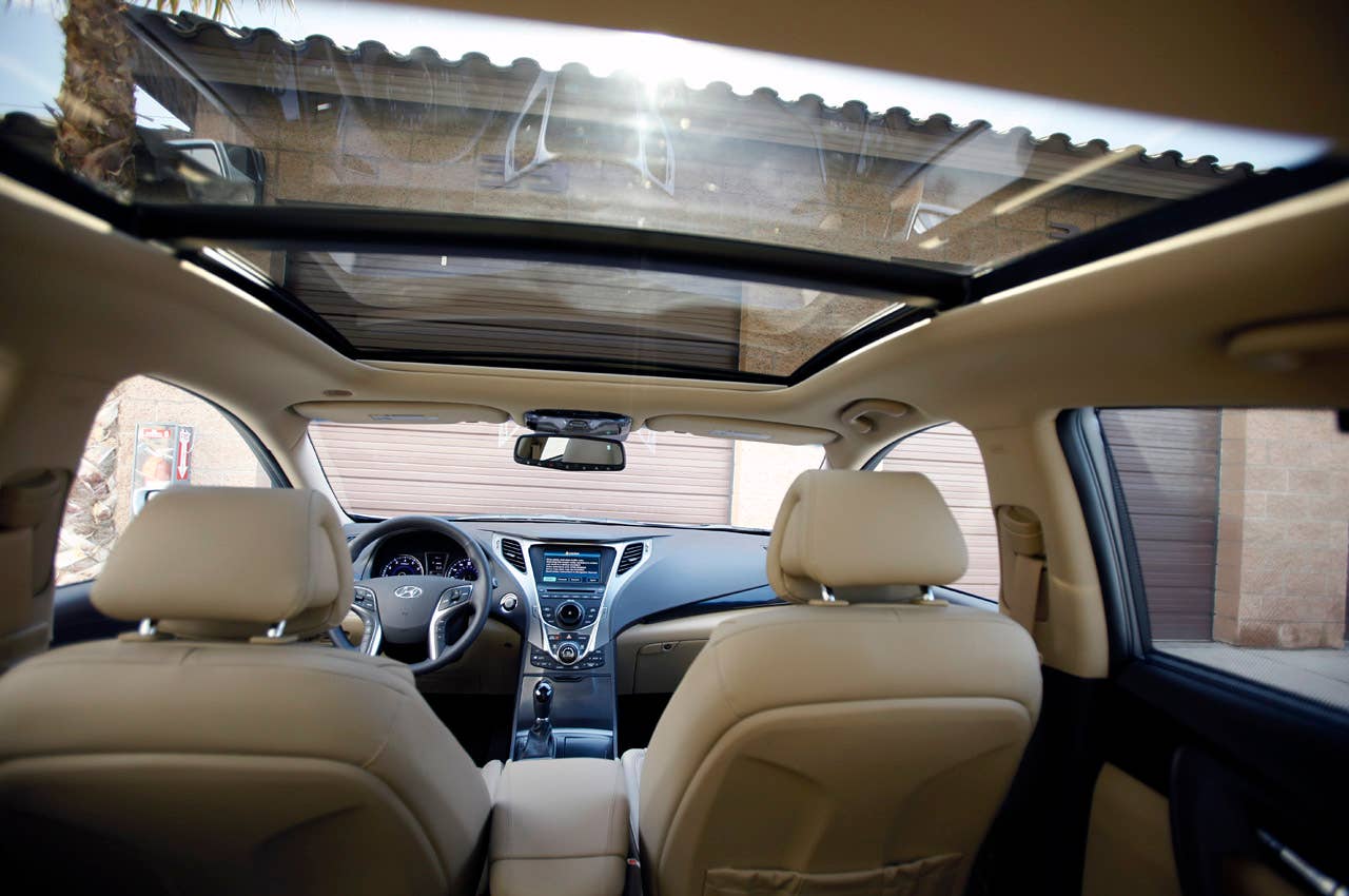 2012 Hyundai Azera sun roof
