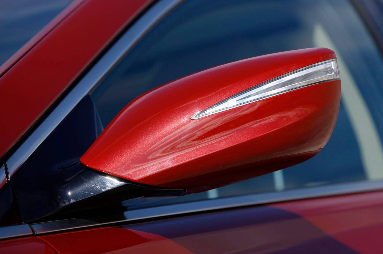 2012 Hyundai Azera side mirror
