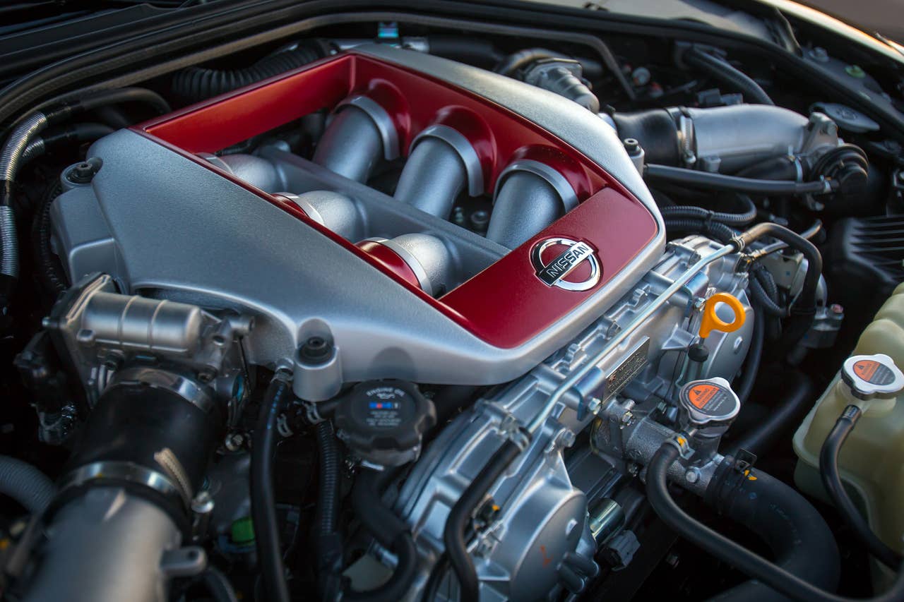 2014 Nissan GT-R Track Edition engine