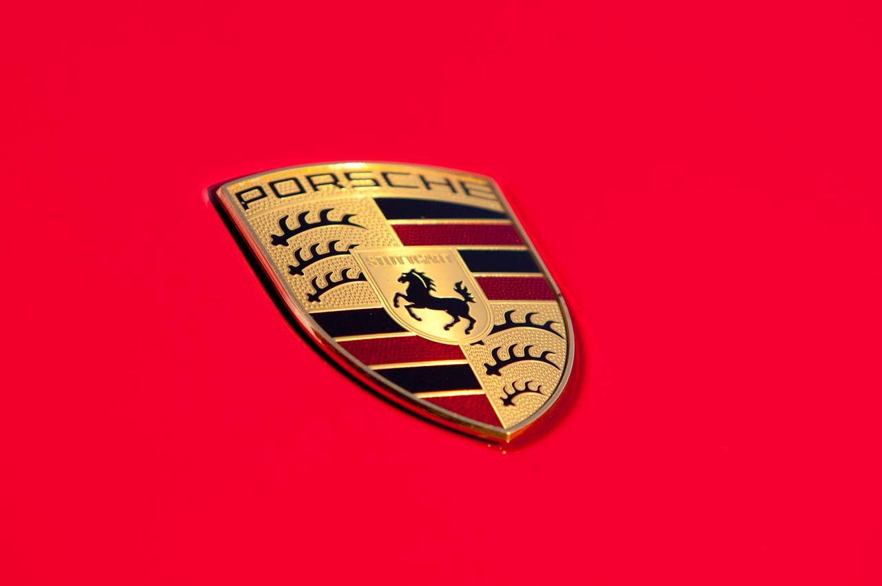 2014 Porsche Cayman S logo