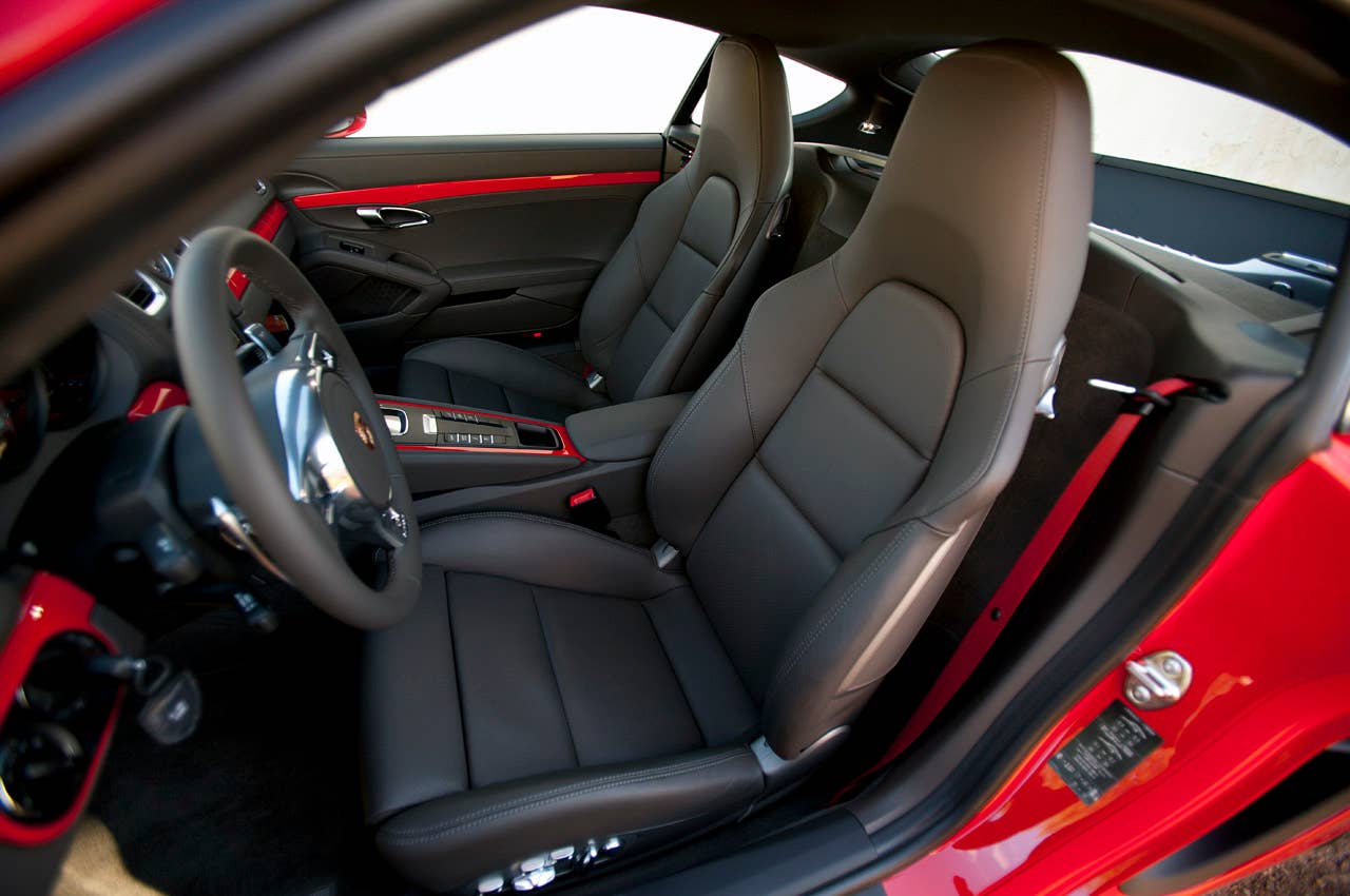 2014 Porsche Cayman S seats