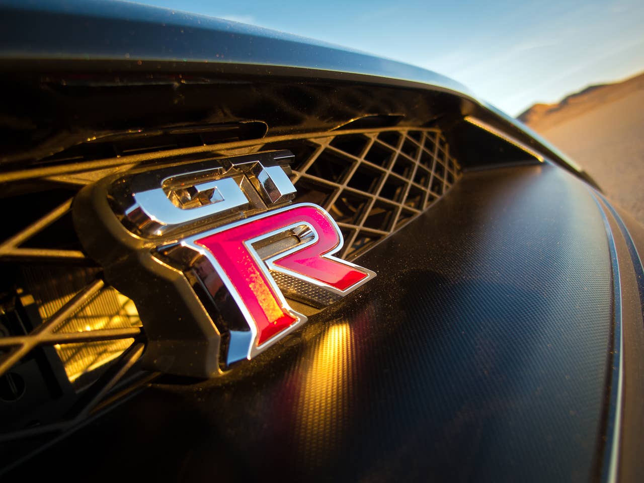2014 Nissan GT-R Track Edition emblem