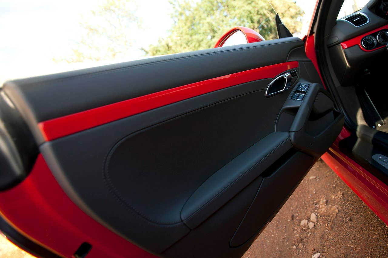 2014 Porsche Cayman S door