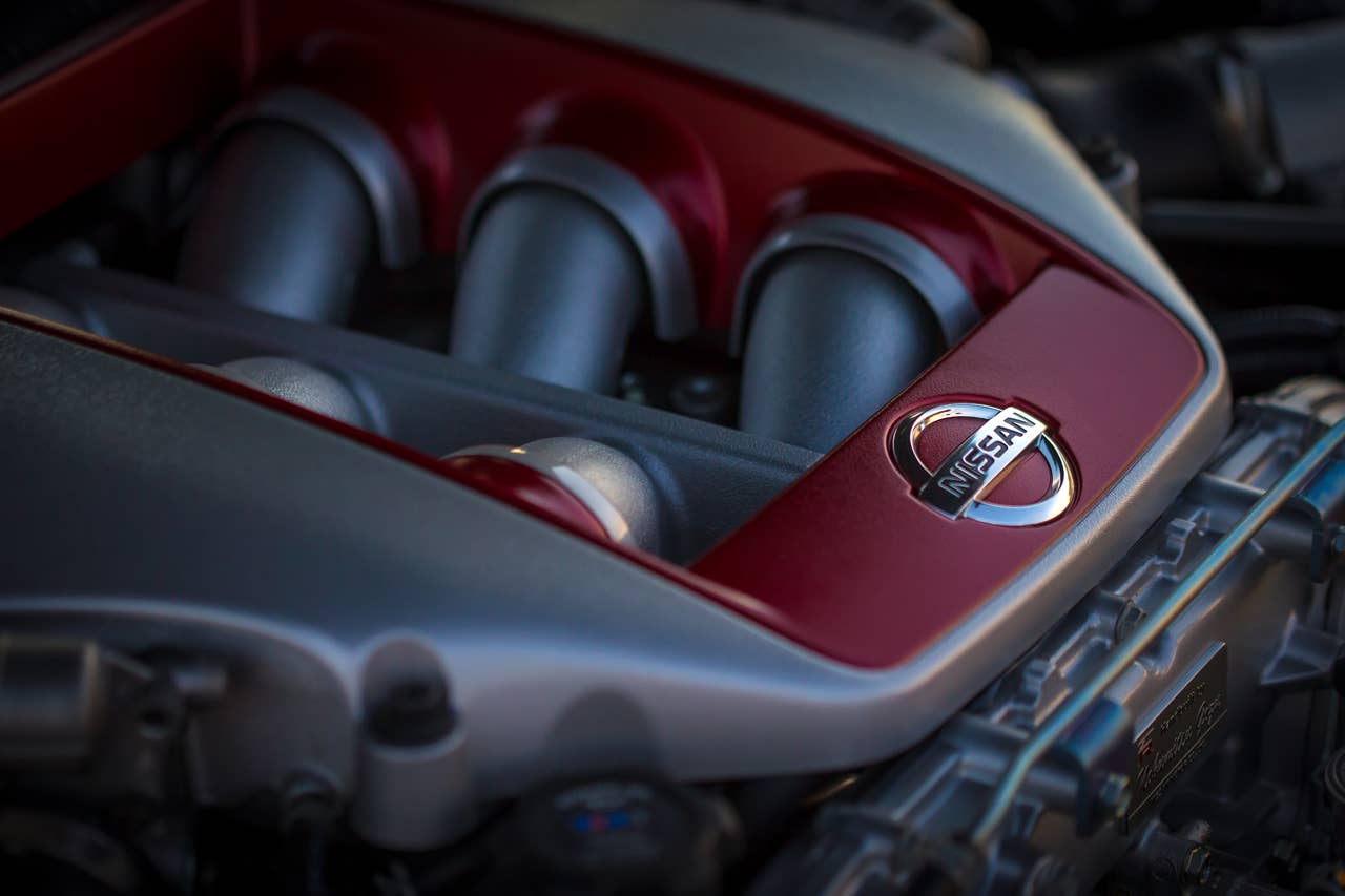 2014 Nissan GT-R Track Edition engine