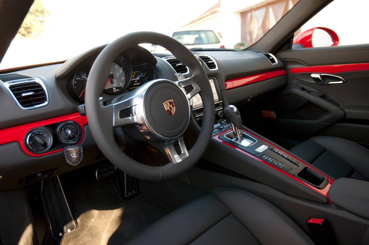 2014 Porsche Cayman S interior