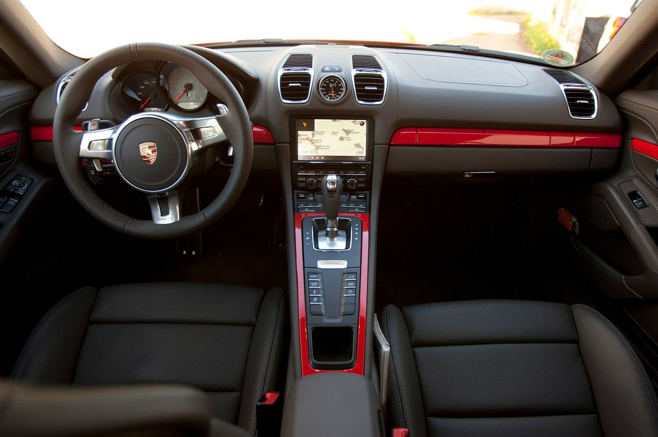 2014 Porsche Cayman S interior