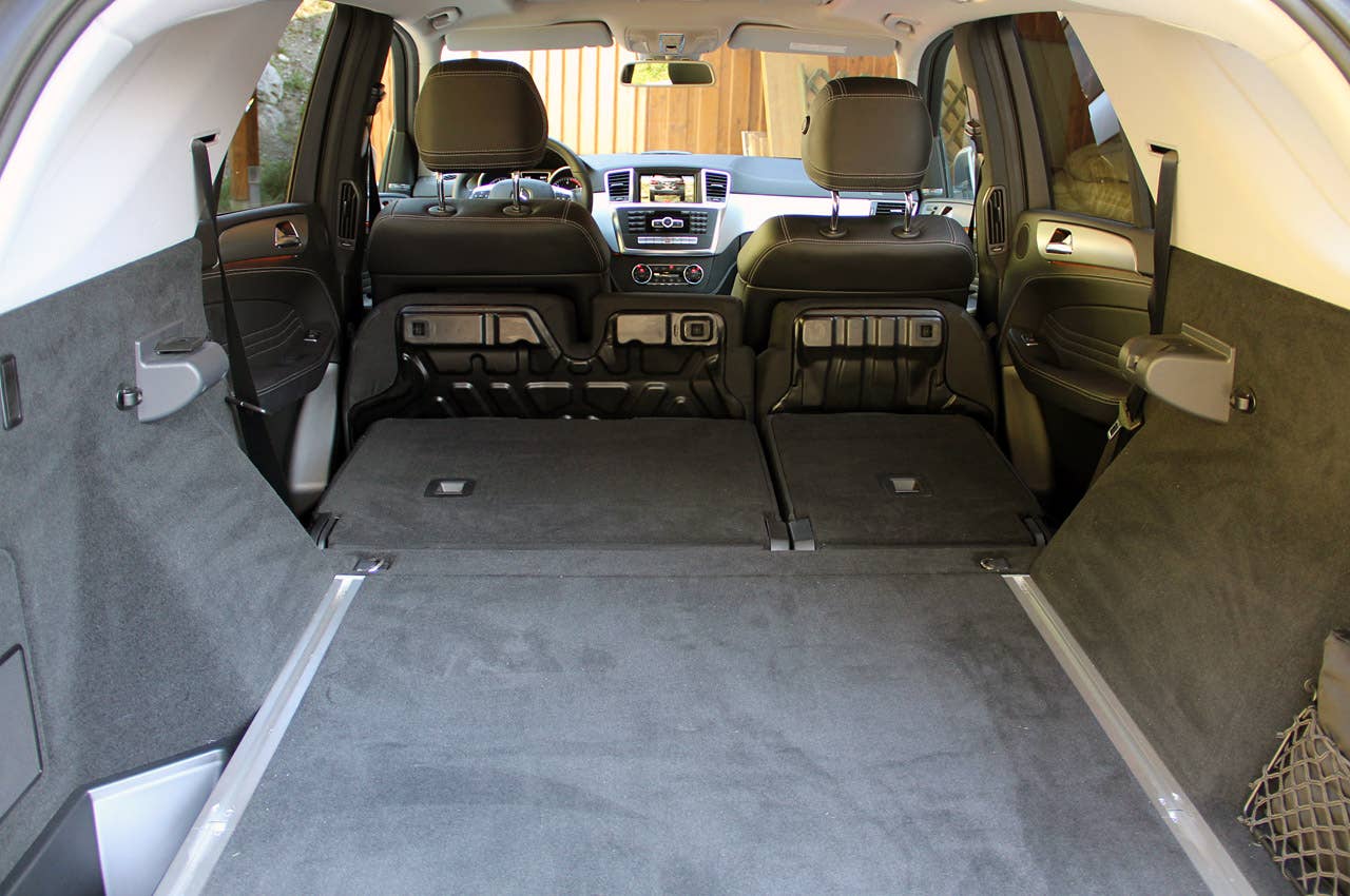2012 Mercedes ML350 BlueTEC rear cargo area