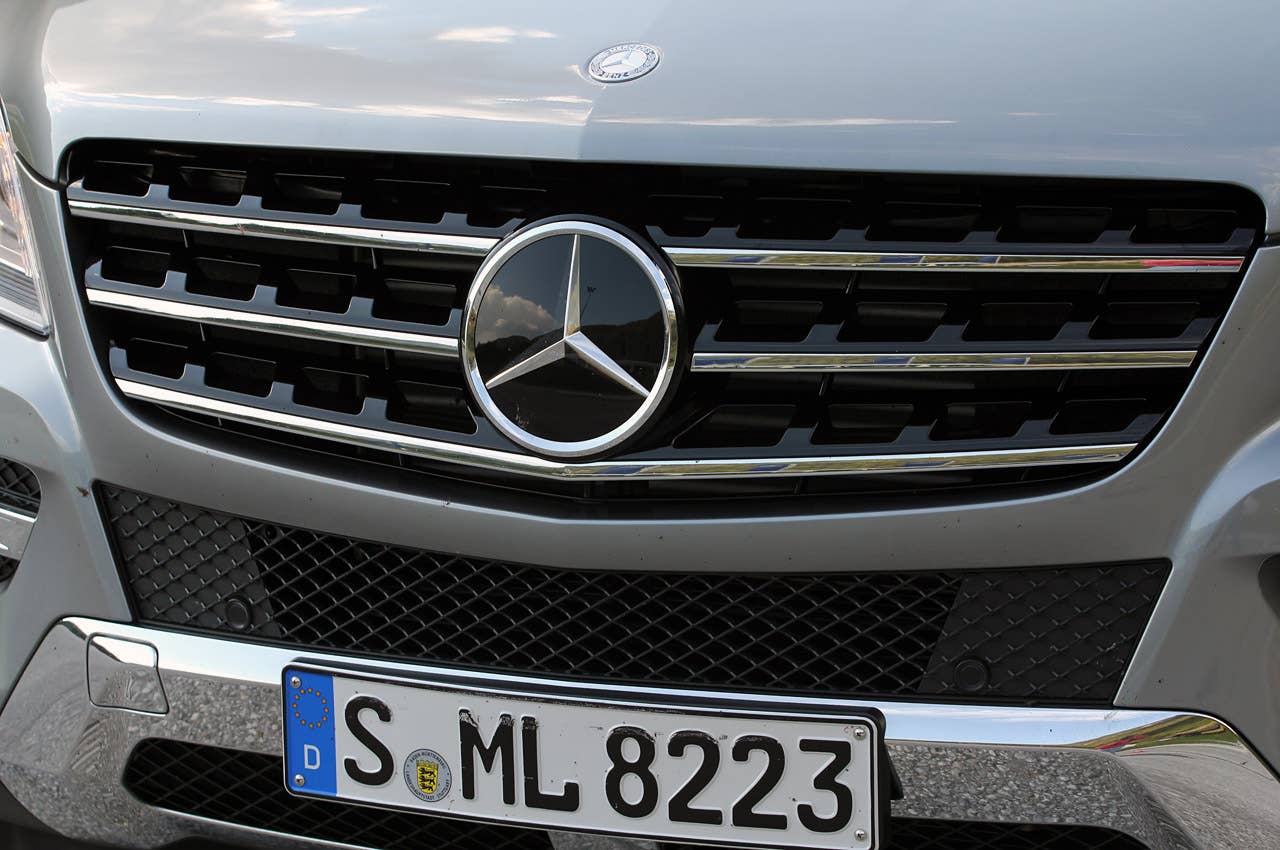 2012 Mercedes ML350 BlueTEC grille