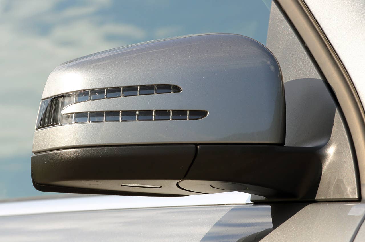 2012 Mercedes ML350 BlueTEC side mirror