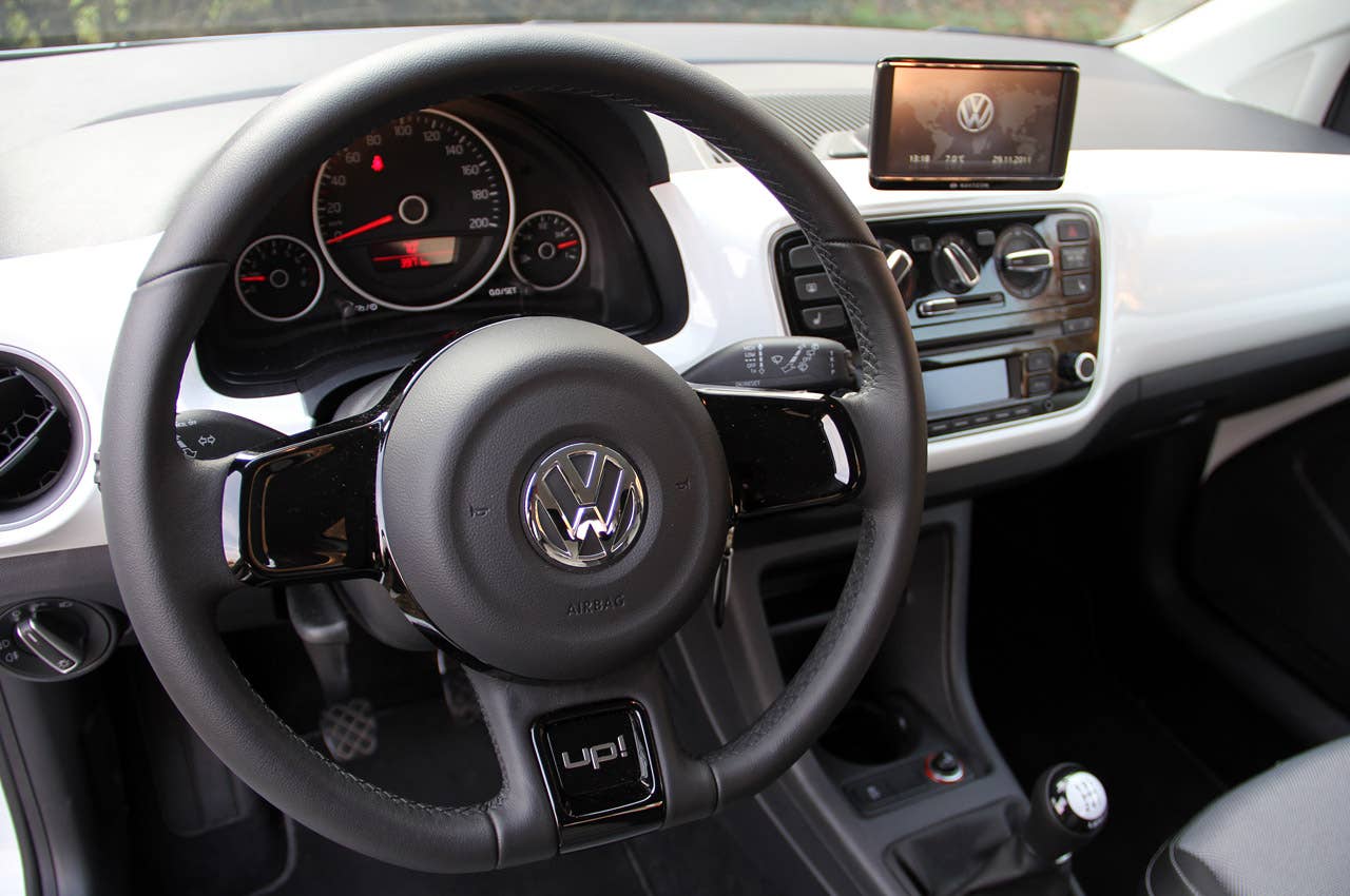 2012 Volkswagen Up! steering wheel