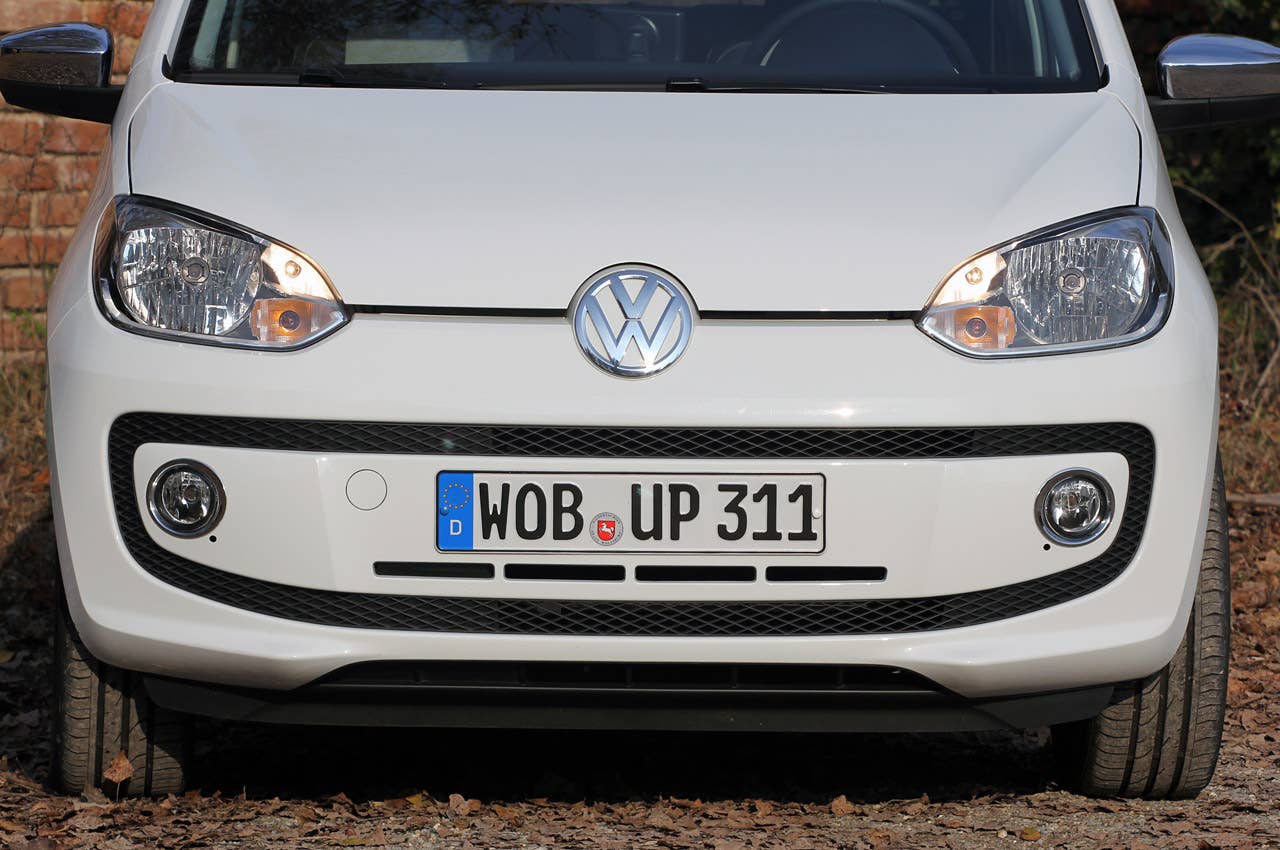 2012 Volkswagen Up! front detail