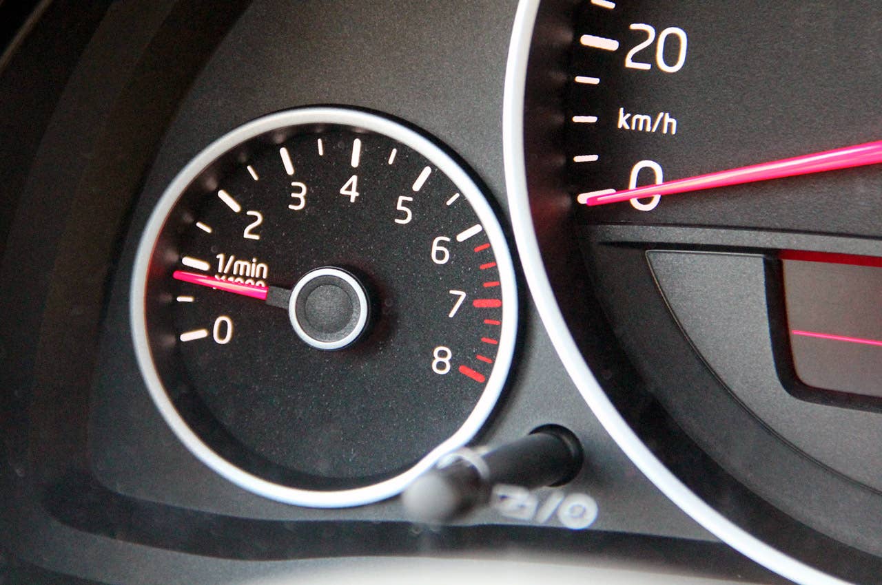 2012 Volkswagen Up! tachometer