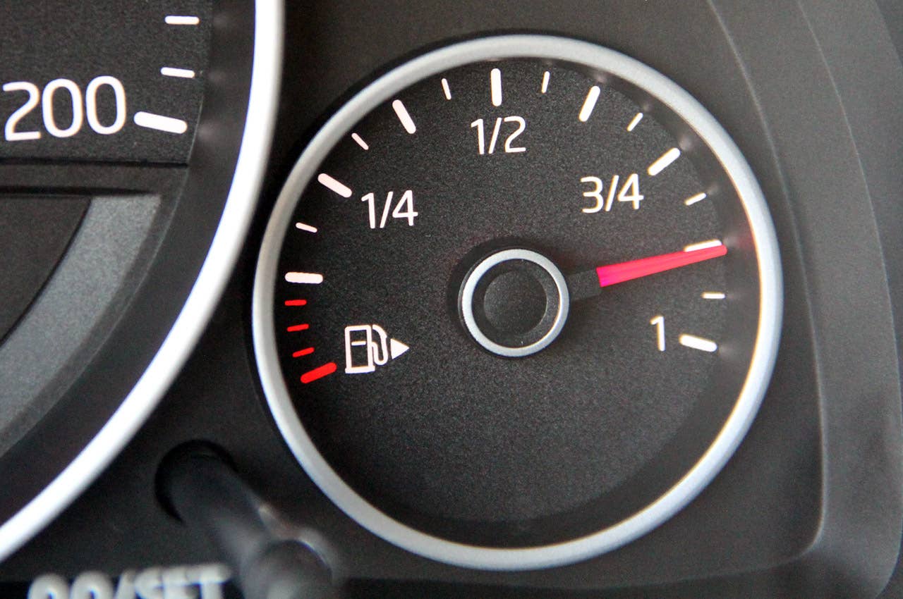 2012 Volkswagen Up! fuel gauge