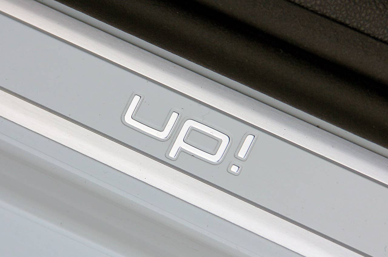 2012 Volkswagen Up! sill plate