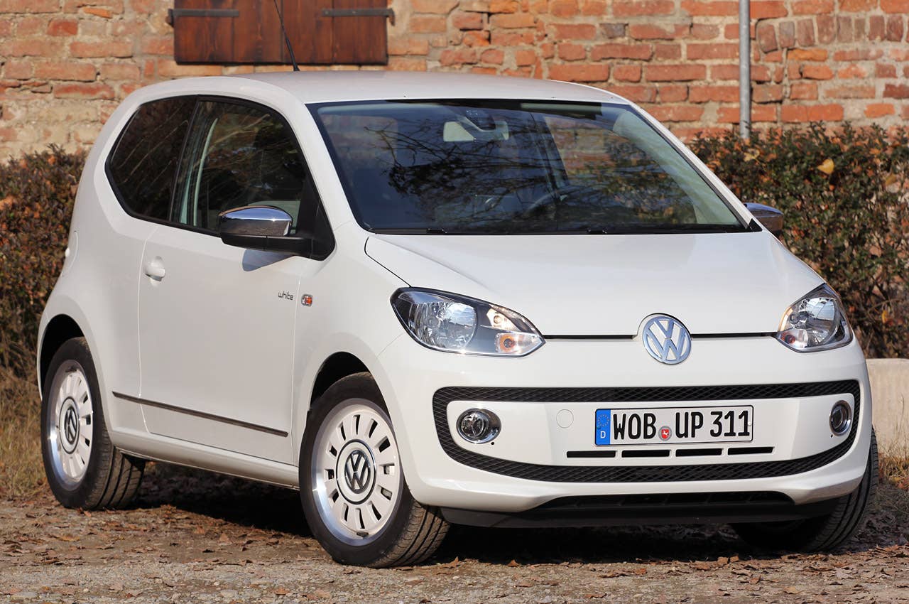 2012 Volkswagen Up! front 3/4 view