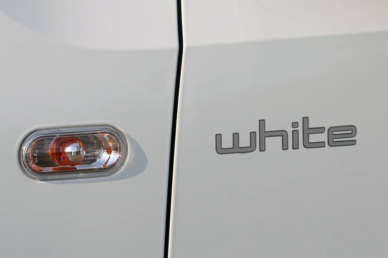 2012 Volkswagen Up! side marker