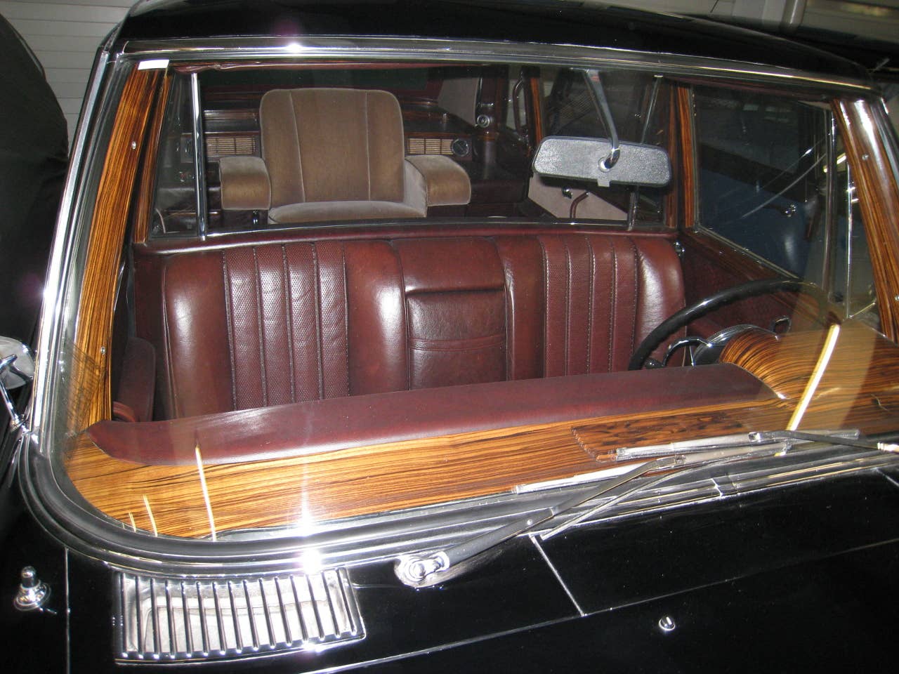 1965 Mercedes-Benz 600 Pullman Popemobile