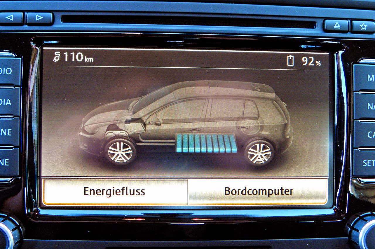 2014 Volkswagen Golf Blue-e-motion multimedia
