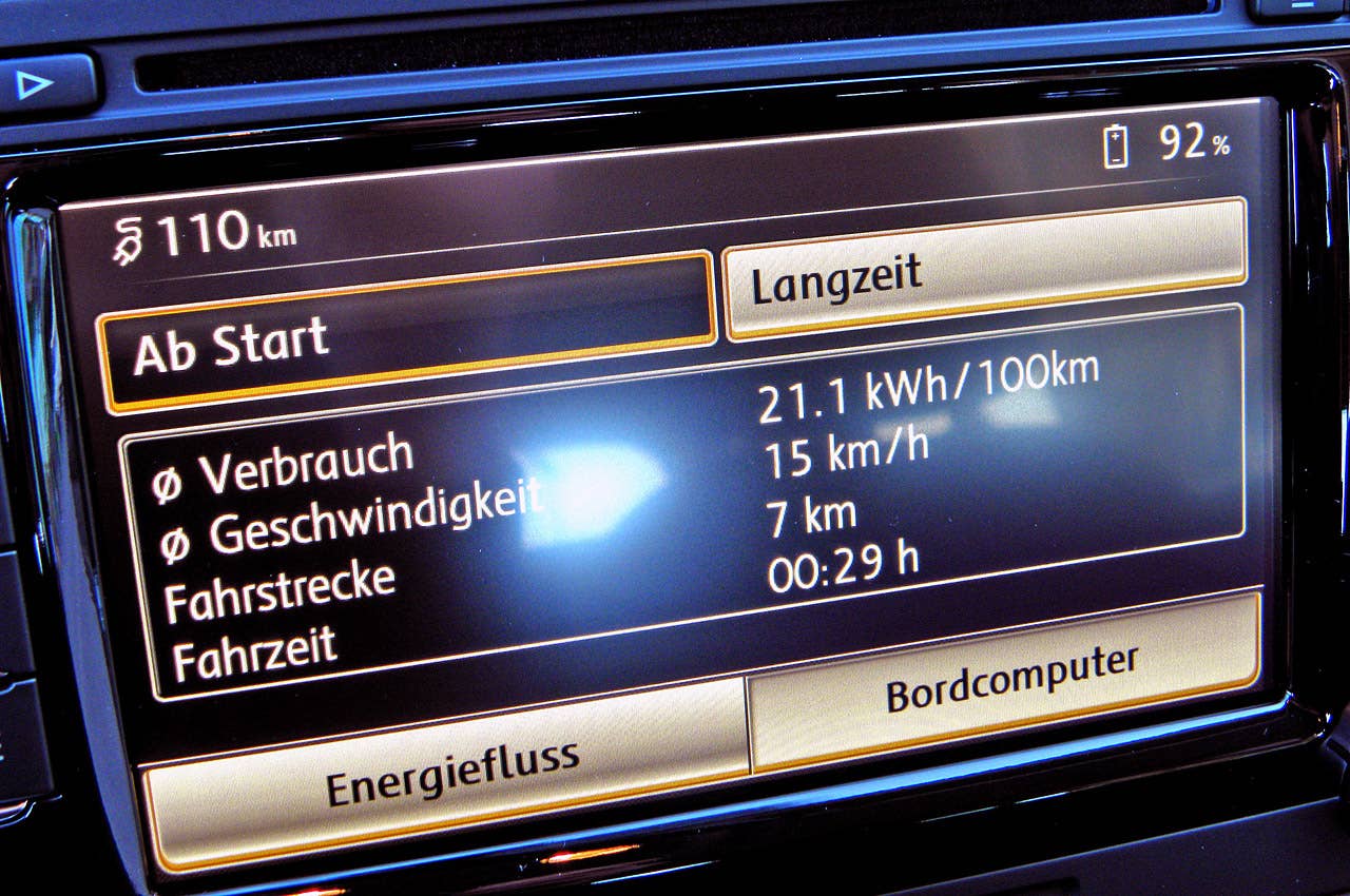 2014 Volkswagen Golf Blue-e-motion multimedia system