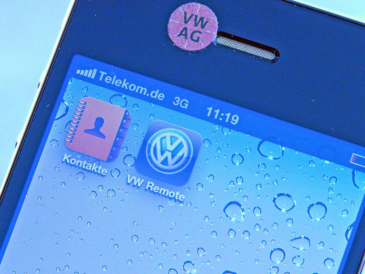 2014 Volkswagen Golf Blue-e-motion iPhone app
