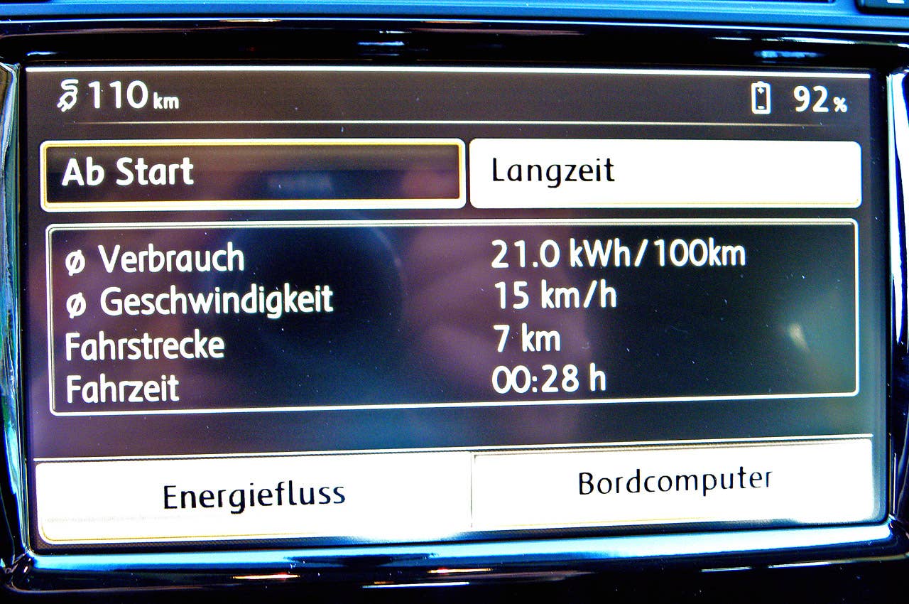 2014 Volkswagen Golf Blue-e-motion multimedia system