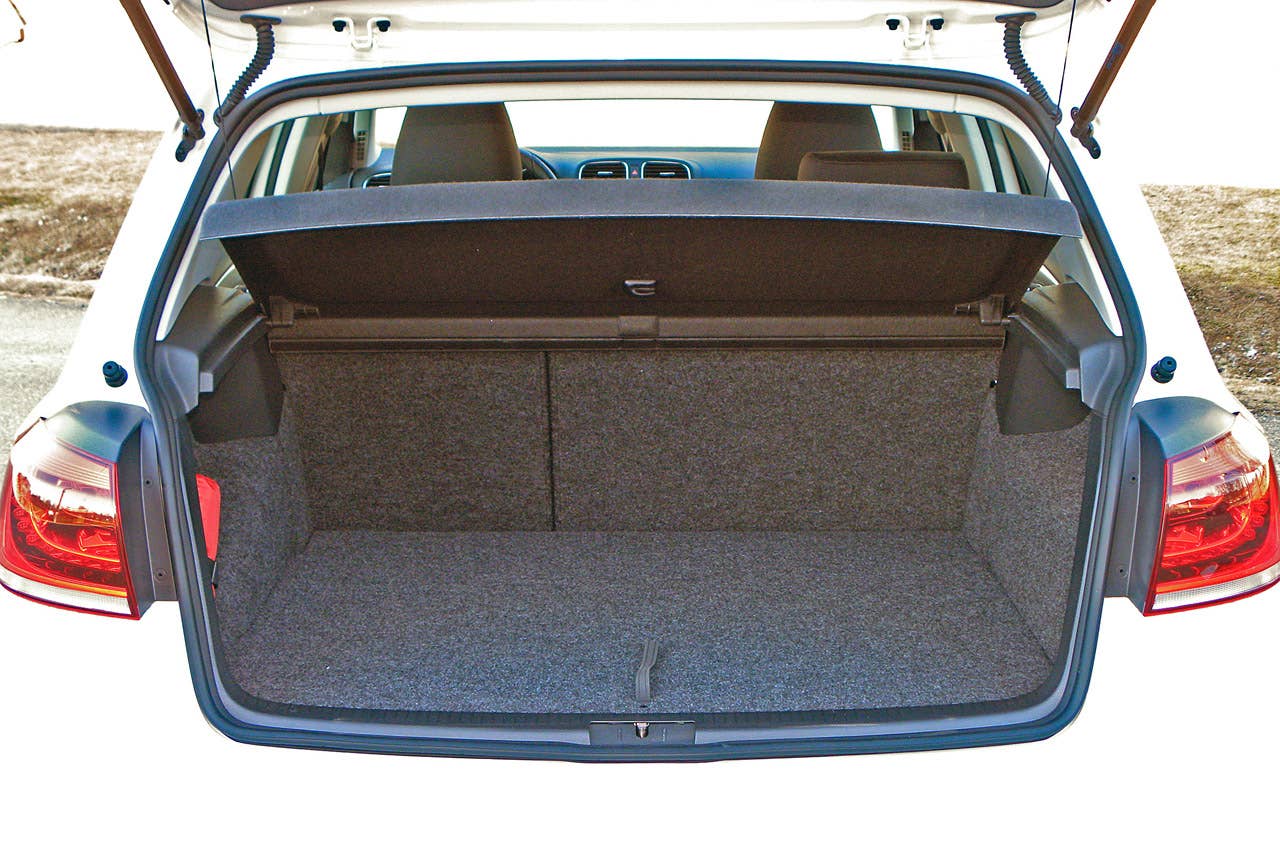 2014 Volkswagen Golf Blue-e-motion rear cargo area