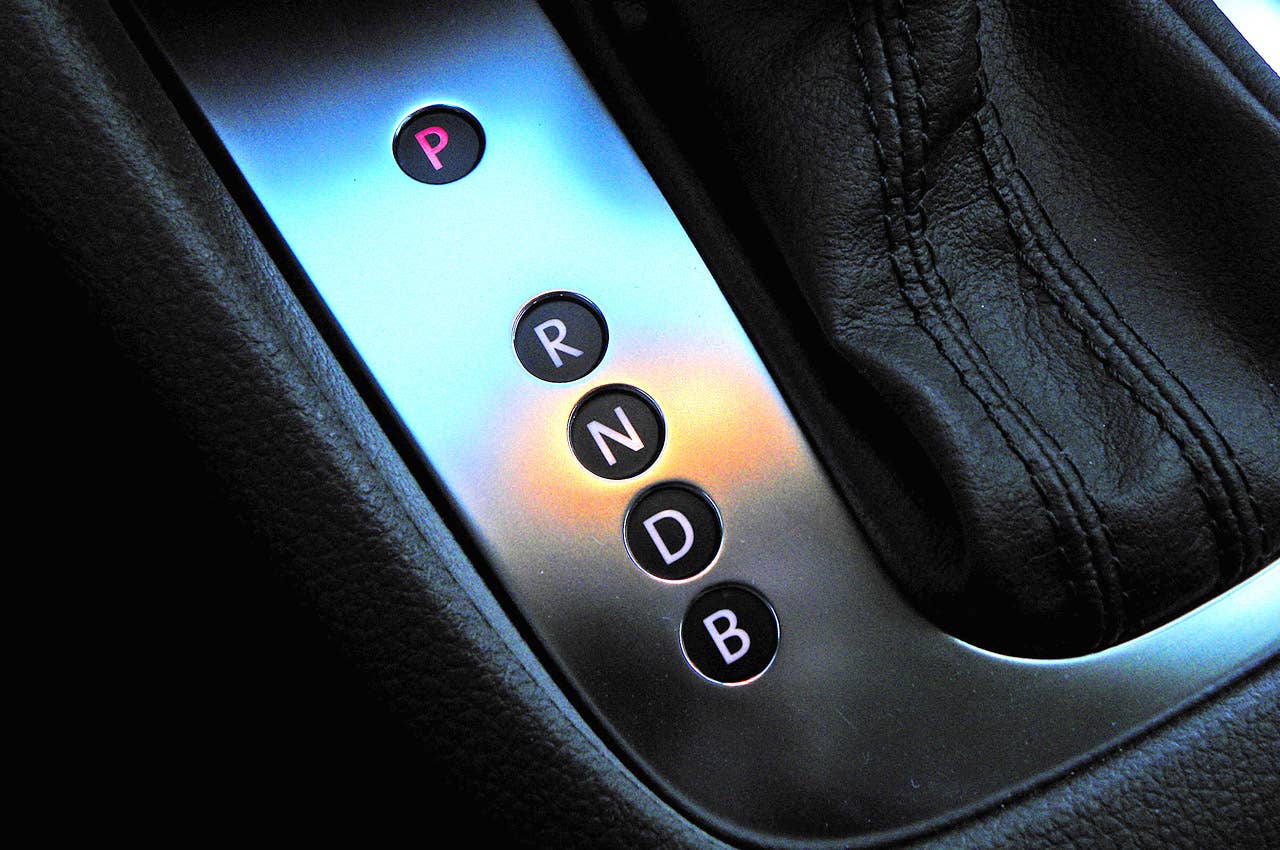 2014 Volkswagen Golf Blue-e-motion shifter