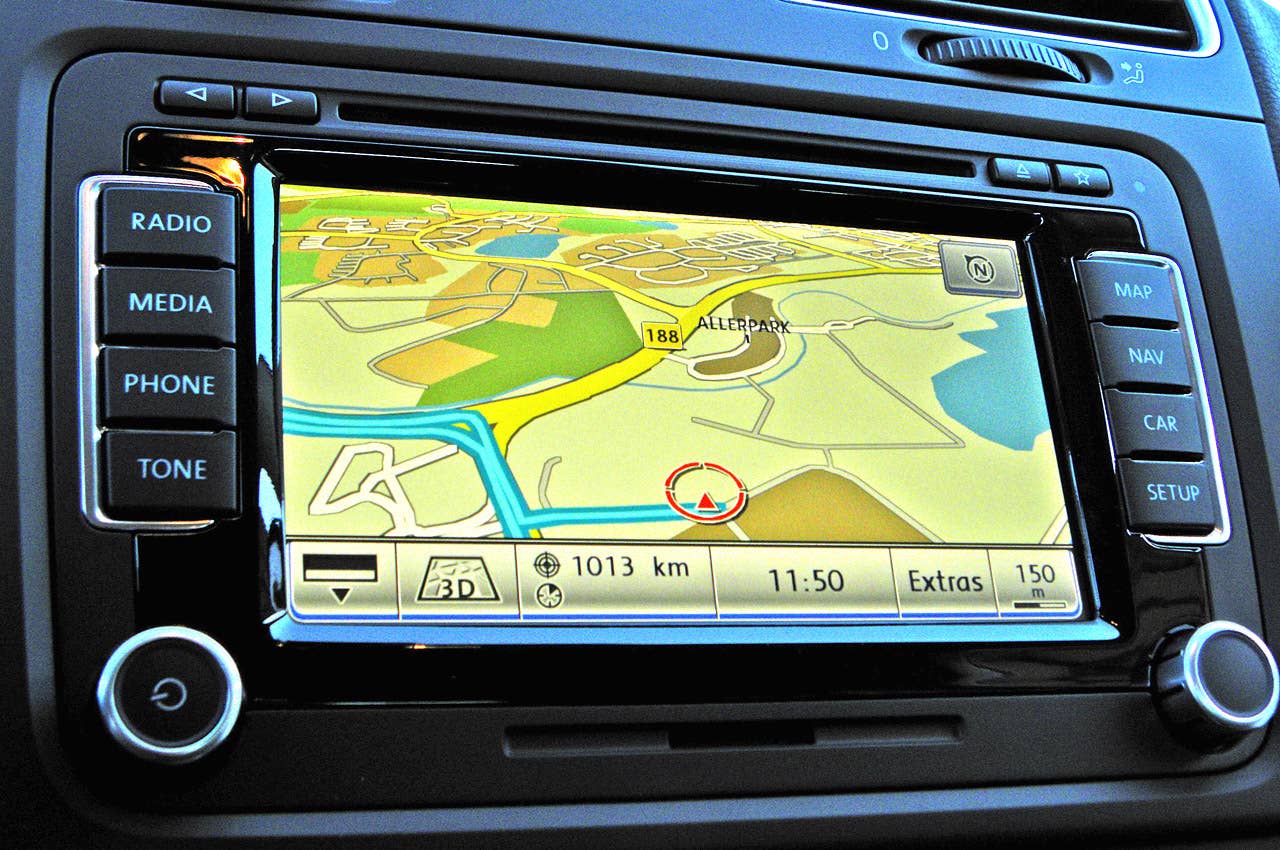 2014 Volkswagen Golf Blue-e-motion nagivation system