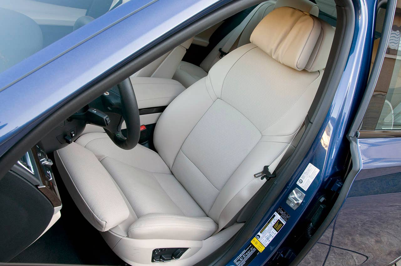 2011 BMW Alpina B7 front seats
