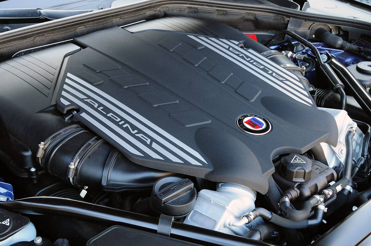 2011 BMW Alpina B7 engine