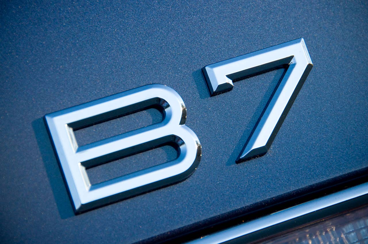 2011 BMW Alpina B7 badge