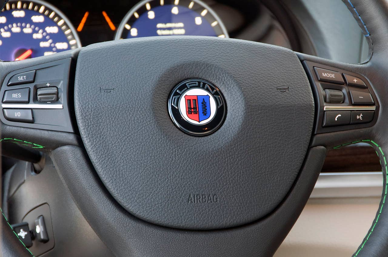 2011 BMW Alpina B7 steering wheel