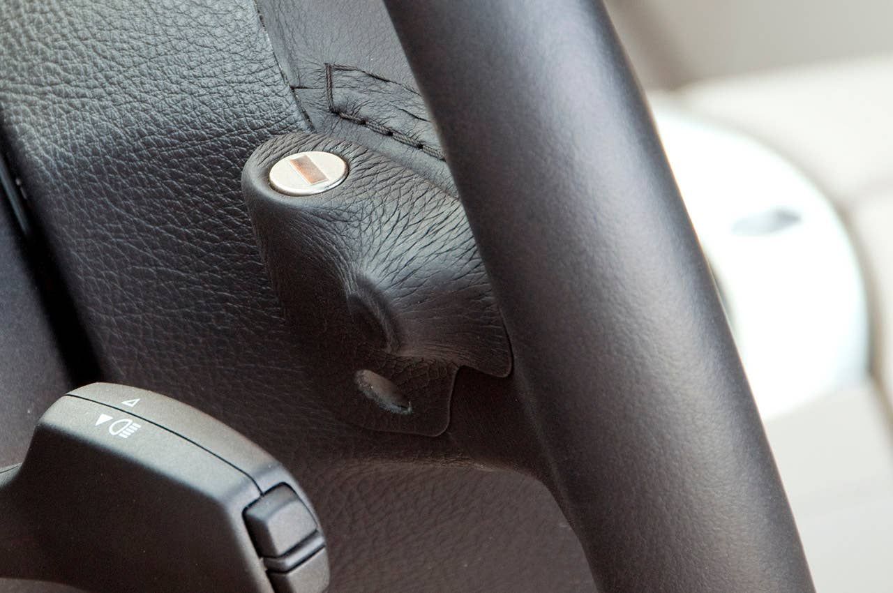 2011 BMW Alpina B7 steering wheel mounted shifter button