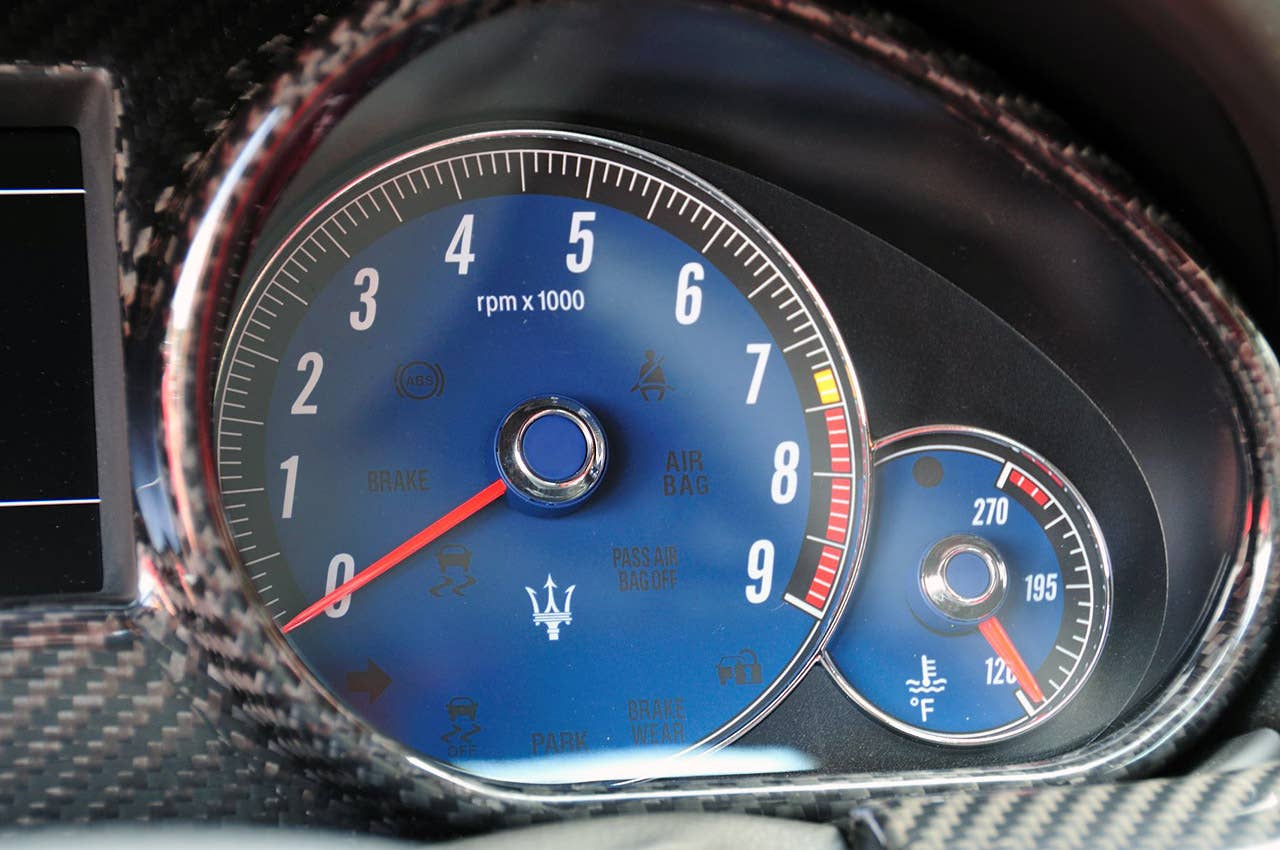 2012 Maserati GranTurismo MC tachometer