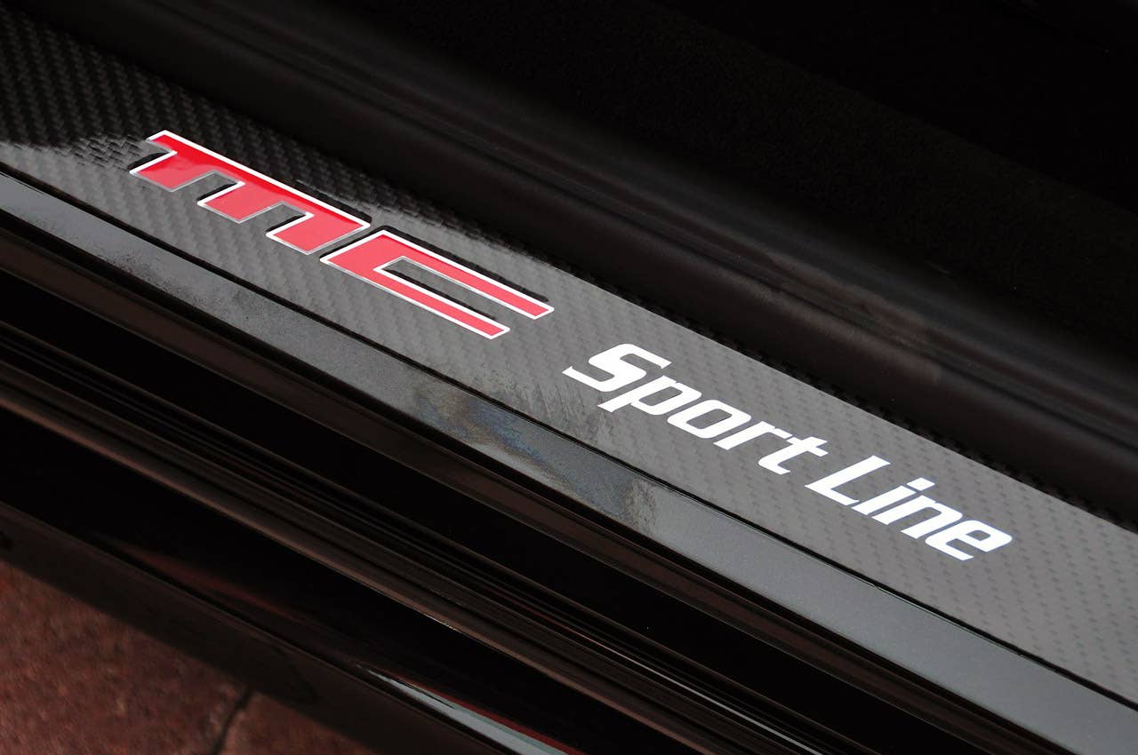 2012 Maserati GranTurismo MC sill plate