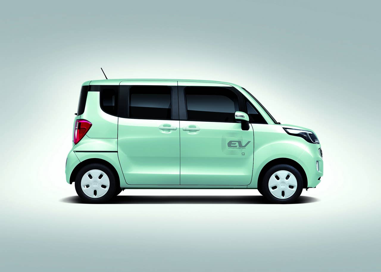 Kia Ray EV side