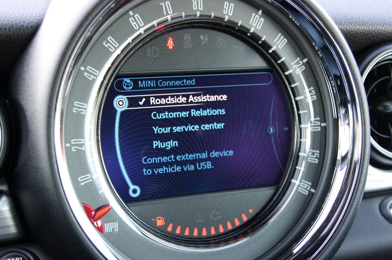 2012 Mini John Cooper Works Coupe connected display