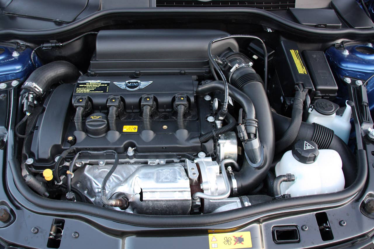 2012 Mini John Cooper Works Coupe engine