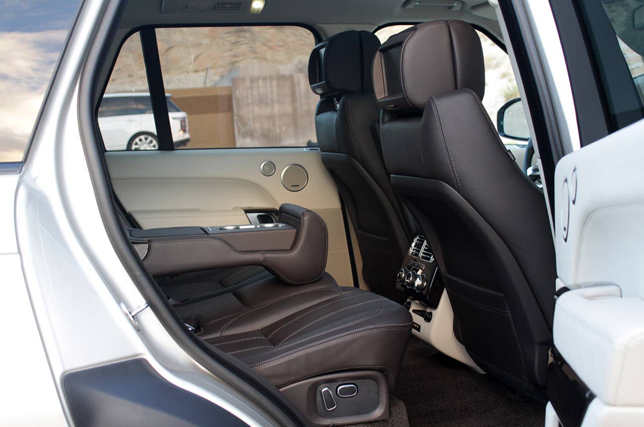 2013 Land Rover Range Rover rear seats