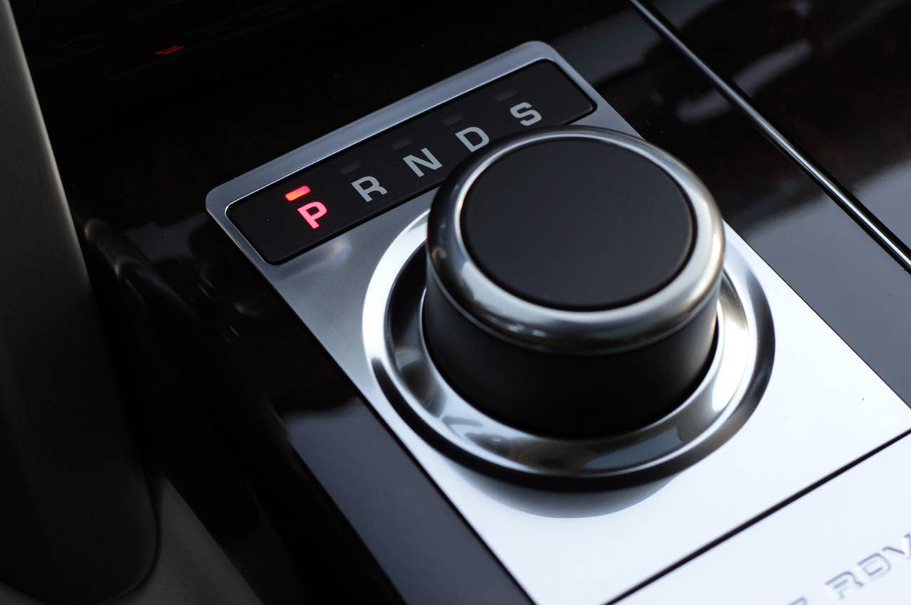 2013 Land Rover Range Rover gear selector