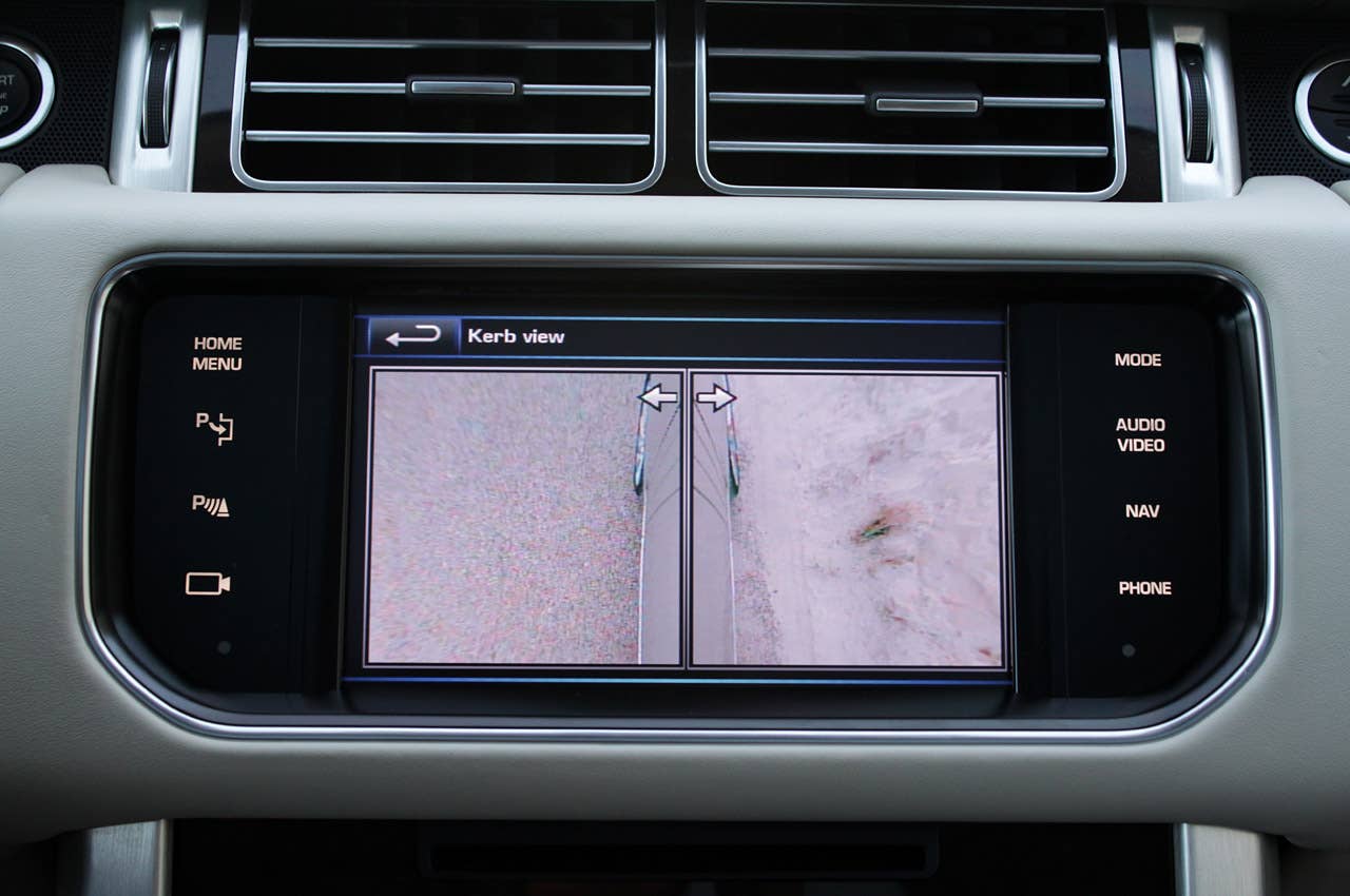 2013 Land Rover Range Rover curb view display
