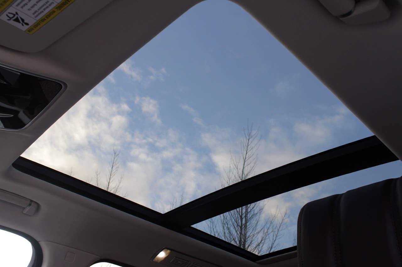 2013 Land Rover Range Rover sun roof