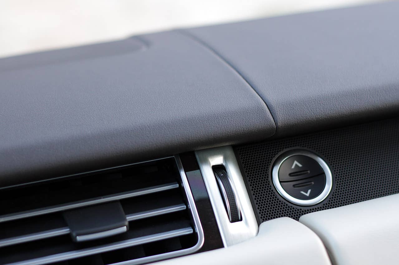 2013 Land Rover Range Rover dash