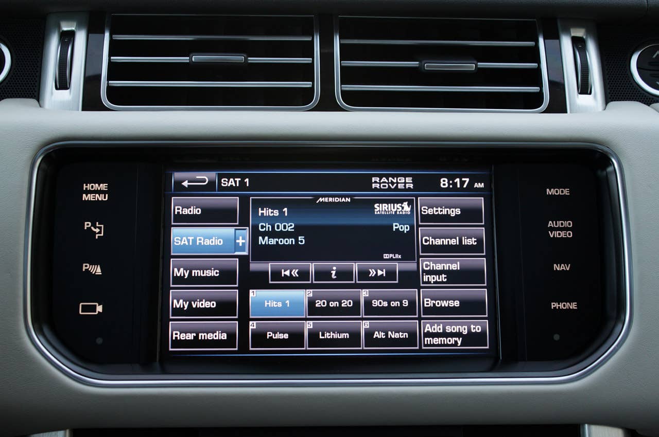 2013 Land Rover Range Rover audio system display