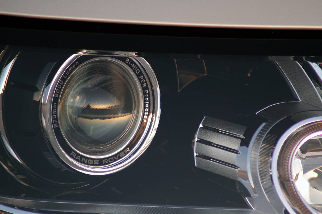 2013 Land Rover Range Rover headlight detail