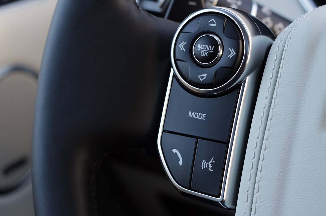 2013 Land Rover Range Rover steering wheel controls