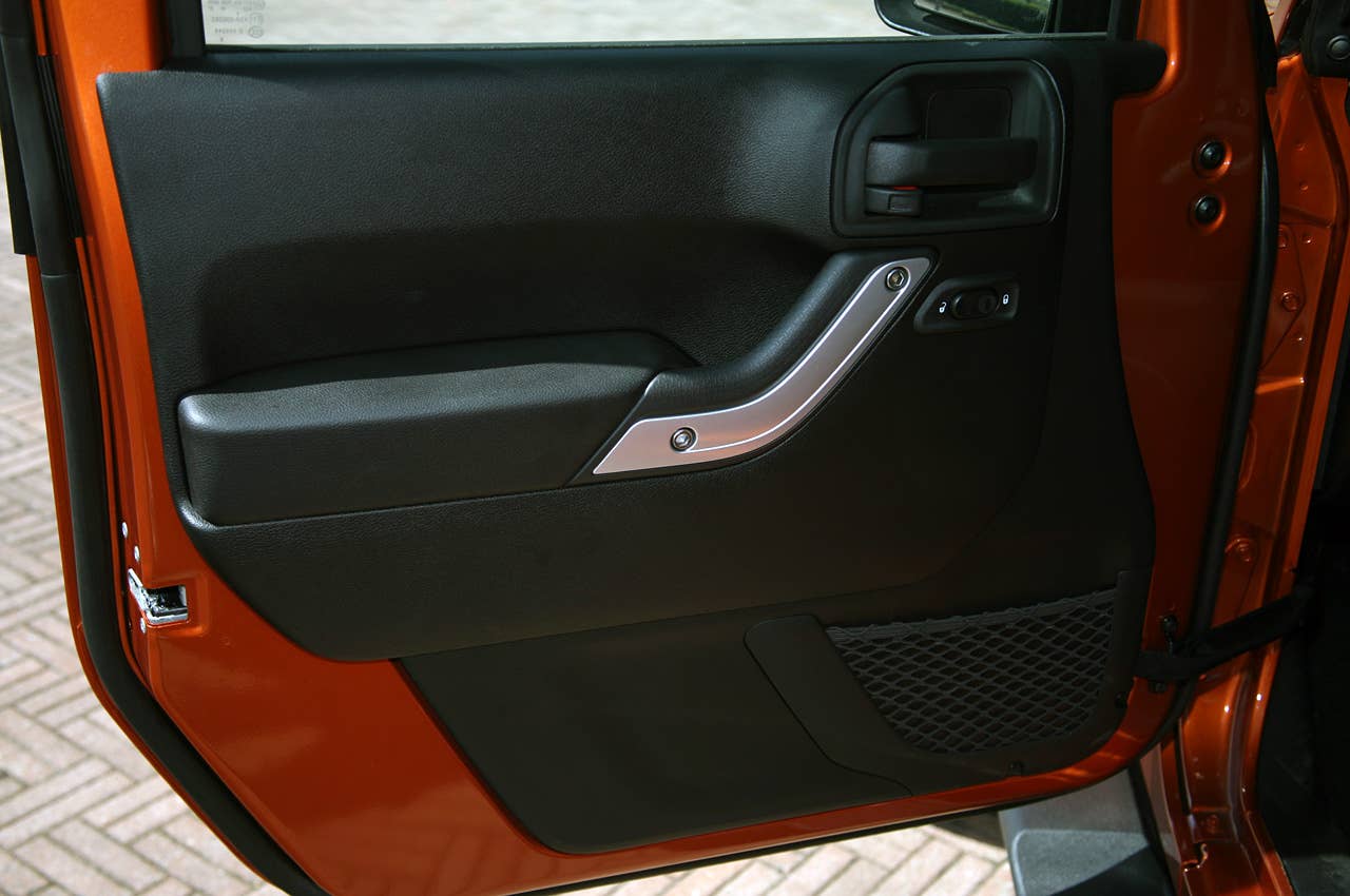 2011 Jeep Wrangler Unlimited 2.8 CRD door