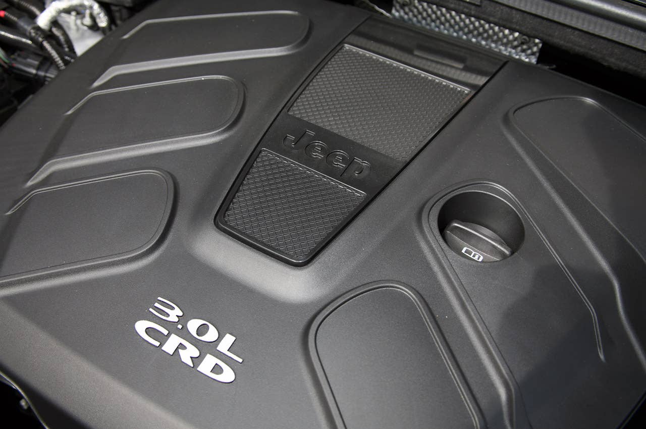 2011 Jeep Grand Cherokee 3.0 CRD engine detail